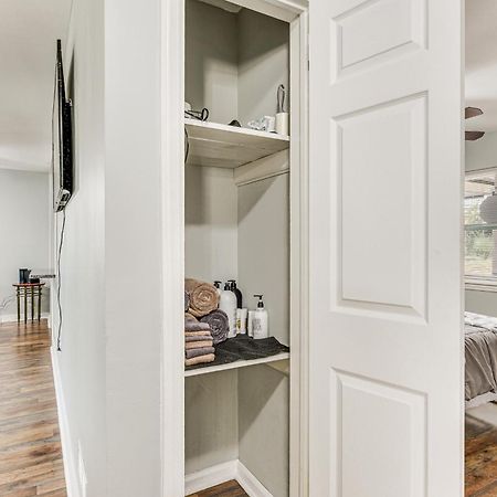 Updated Charlotte Home With Yard About 3 Mi To Uptown! Exterior foto