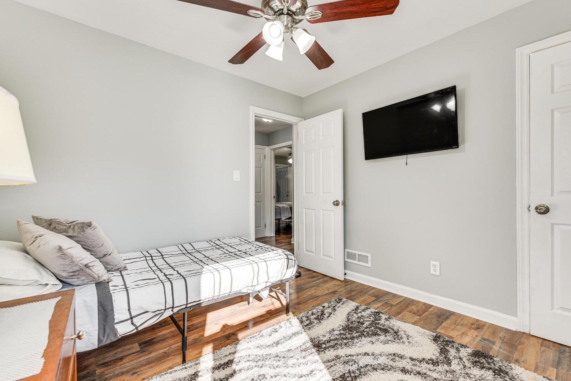 Updated Charlotte Home With Yard About 3 Mi To Uptown! Exterior foto