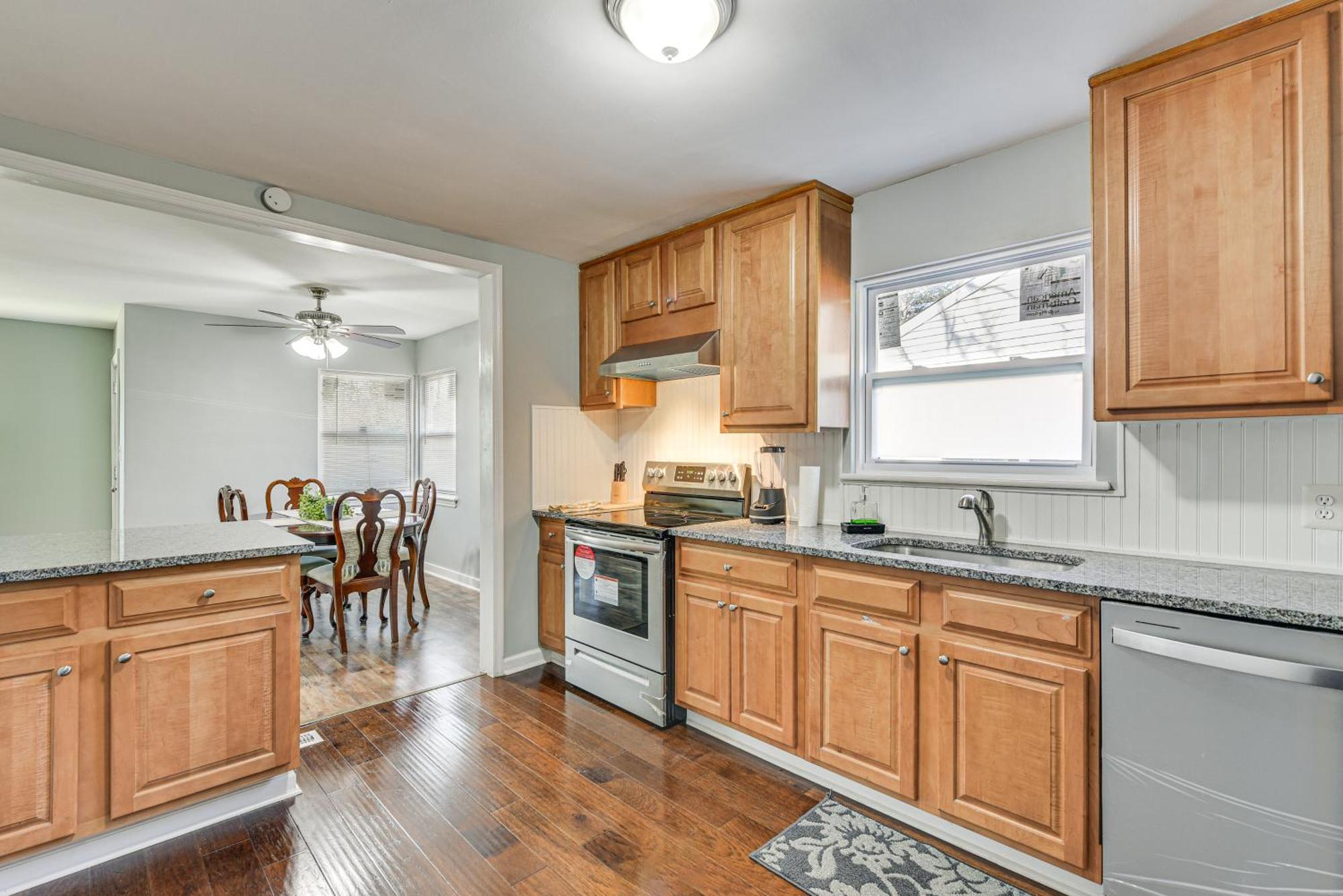 Updated Charlotte Home With Yard About 3 Mi To Uptown! Exterior foto